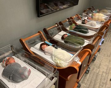 La fuerza los acompaña desde bebés: un hospital vistió de Star Wars a los recién nacidos