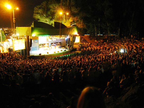 Presentan en Tandil al salame más largo de América