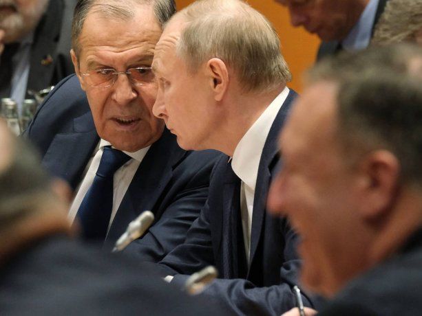 Represalia europea a Putin y su Canciller: les congelarán sus bienes