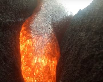 Su cámara GoPro grabó cuando la cubría la lava