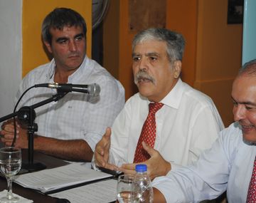 De Vido advierte que se quiere imponer una estructura de costos que no es real