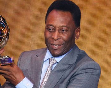 Pelé fue internado: fuerte hermetismo por su salud