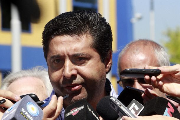 Angelici le puso fin a la polémica por los barras habilitados: ¿Qué dijo?