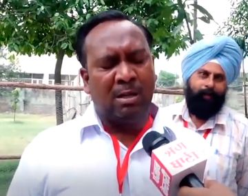 Un político en India lloró en una entrevista porque no lo votó ni su familia