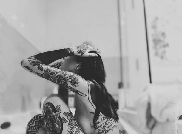 El desnudo total de Candelaria Tinelli