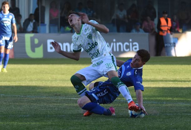 Fue un entretenido partido en la cancha de la Crema