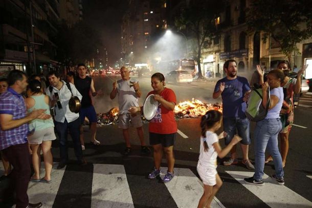 En medio de la ola de calor, miles de usuarios están sin luz en la Ciudad y GBA