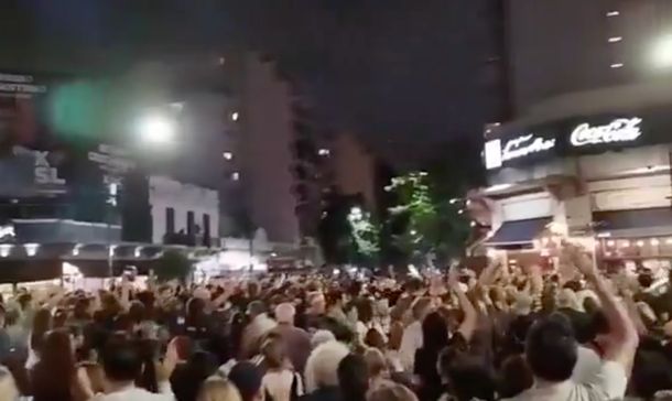 Múltiples cacerolazos en todo el país tras el anuncio de Javier Milei