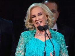 Mirtha recibió el Martín Fierro de Brillante y anunció su retiro Mirtha recibió el Martín Fierro de Brillante y anunció su retiro
