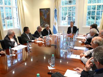 Gremios advierten que harán paro general si Macri veta la ley antidespidos