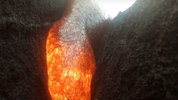 Su cámara GoPro grabó cuando la cubría la lava