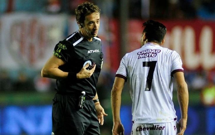 Beligoy y Acosta se cruzaron dentro y fuera de la cancha