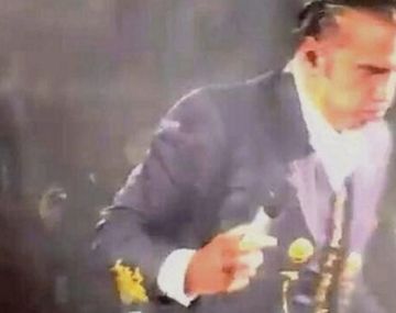 Alejandro Fernandez casi vomita