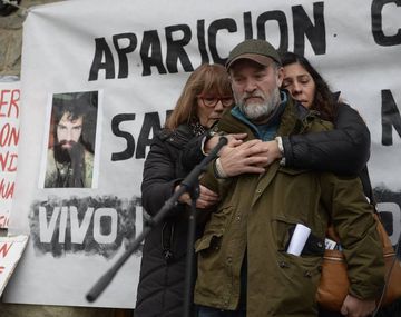 El hermano de Santiago Maldonado en una de las marchas por su aparición con vida