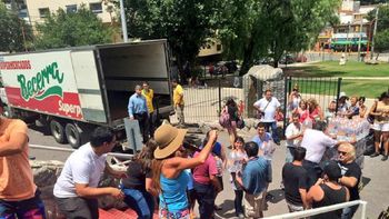famosos de temporada en cordoba inician una movida solidaria por el temporal famosos de temporada en cordoba inician una movida solidaria por el temporal
