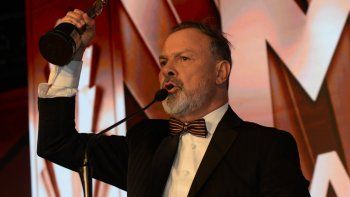 Gustavo Sylvestre con su Martín Fierro. Gustavo Sylvestre con su Martín Fierro.