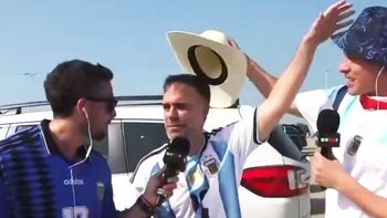 La reacción de Nico Occhiato cuando le sugirieron, en broma, que se busque un abogado. La reacción de Nico Occhiato cuando le sugirieron, en broma, que se busque un abogado.