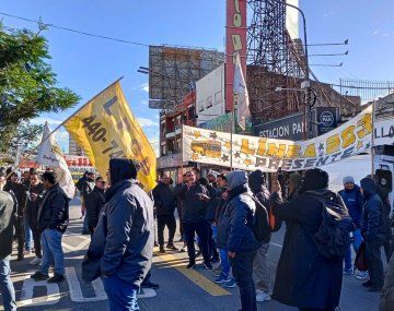 Video: caos en Puente Saavedra por un corte de colectiveros