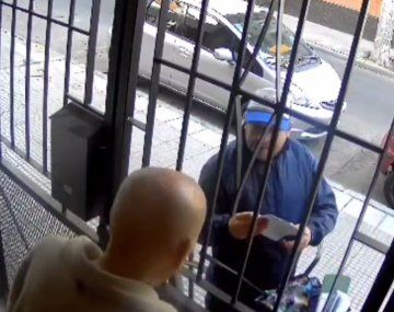 Falso cartero atacó a un anciano para robarle su cadena de oro