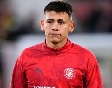 Los hinchas del Girona le soltaron la mano al Diablito Echeverri tras solo 93 minutos: Que haga algo