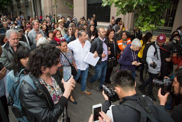 Rigoberta Menchú encabeza una misión a Chile para verificar violaciones a los Derechos Humanos