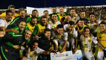 El festejo de Rosario Central tras acceder a una nueva semifinal de Copa Argentina El festejo de Rosario Central tras acceder a una nueva semifinal de Copa Argentina