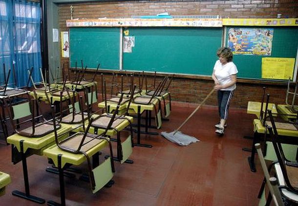 Ocho distritos deciden postergar una semana    el regreso a clases