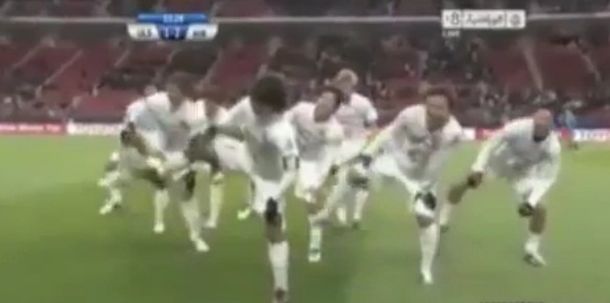 ¿Sumo o fútbol? El raro festejo de un equipo japonés