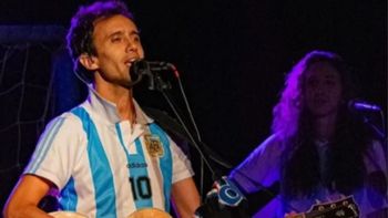 Debutó en River, jugó en la Selección y dio el salto a Italia, pero cambió el fútbol por la música. Debutó en River, jugó en la Selección y dio el salto a Italia, pero cambió el fútbol por la música.
