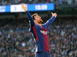 llora cristiano: gol y doble record de lionel messi ante el real madrid en el bernabeu llora cristiano: gol y doble record de lionel messi ante el real madrid en el bernabeu