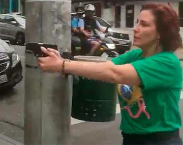 Detuvieron al guardaespaldas de la diputada bolsonarista armada