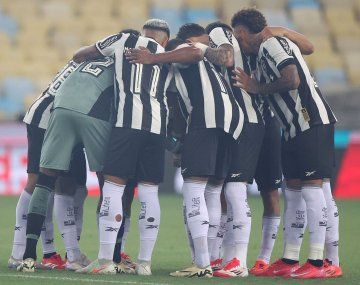 Botafogo llega a la Recopa en caída libre: denuncias