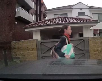 Una funcionaria fue escrachada por rayar el auto de un vecino