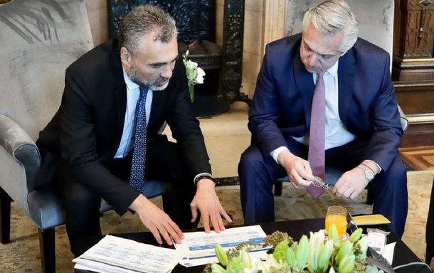 Reunión entre Alejandro Vanoli y Alberto Fernández en Casa Rosada.