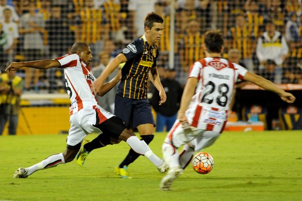 Rosario Central se lo dio vuelta a River de Uruguay y quedó puntero del grupo 2