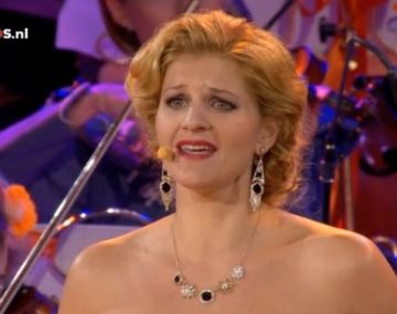 La soprano que emocionó con No llores por mí Argentina