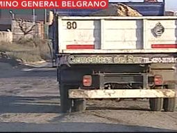 avenida bache: los colectivos dejan de circular y los vecinos quedan aislados avenida bache: los colectivos dejan de circular y los vecinos quedan aislados