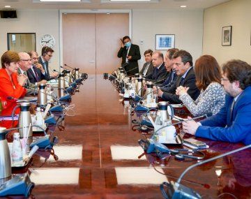 El equipo económico de Massa viajará a Washington para renegociar con el FMI