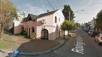 Tiraron el cuerpo de una mujer desde un auto en Villa Devoto Tiraron el cuerpo de una mujer desde un auto en Villa Devoto