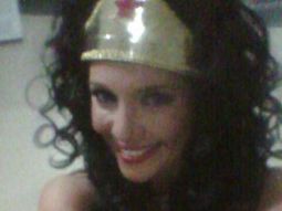 monica ayos se vistio de mujer maravilla y calento twitter monica ayos se vistio de mujer maravilla y calento twitter