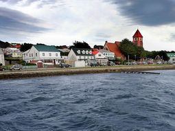 El Gobierno contestó a la decisión británica de mantener la presencia militar en Malvinas