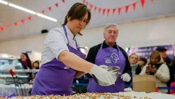 Las lluvias pararon la fiesta en la que iban a cocinar el postre Balcarce más largo del mundo: cuándo se hace Las lluvias pararon la fiesta en la que iban a cocinar el postre Balcarce más largo del mundo: cuándo se hace