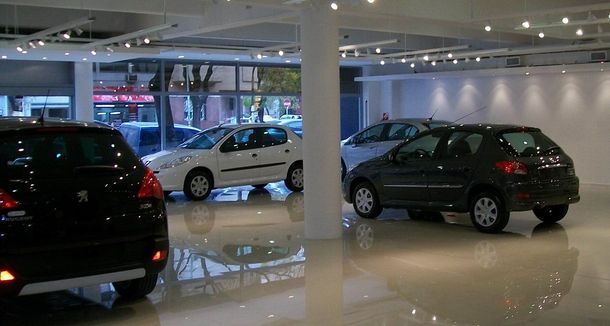 Tras el encuentro con el sector de motos, el Gobierno se reúne con las automotrices