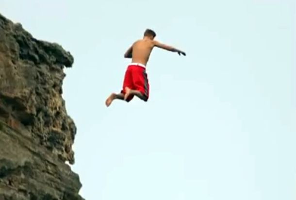 Como Charly García: Justin Bieber saltó al vacío