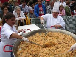 argentina batio un record guinness con el arroz con pollo mas grande del mundo argentina batio un record guinness con el arroz con pollo mas grande del mundo
