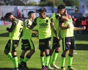 San Lorenzo perdió con Barracas y ve escaparse a River