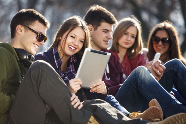 Los jóvenes prefieren tener internet a la luz del día