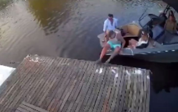 Terror en Escobar: balearon desde la costa a una mujer que paseaba en lancha por un arroyo