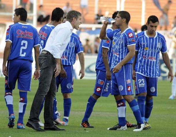Palermo debutó en Godoy Cruz con un empate ante Quilmes