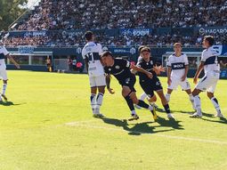 Independiente Rivadavia le ganó en la última a Gimnasia y llegó a lo más alto de la Zona B Independiente Rivadavia le ganó en la última a Gimnasia y llegó a lo más alto de la Zona B